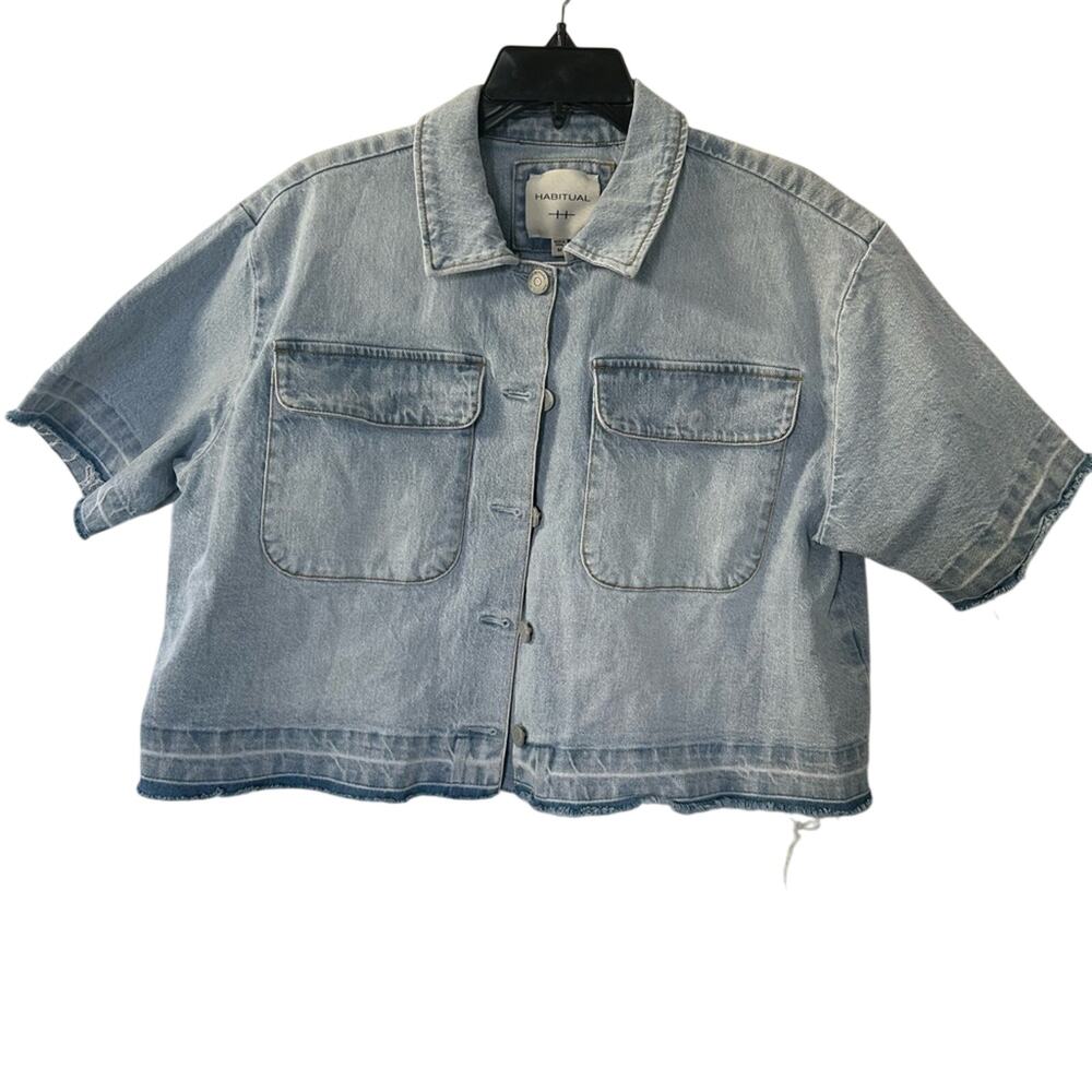 NWOT Habitual Women’s Light Blue Cropped Short-Sleeve Denim Jacket - Picture 1 of 3